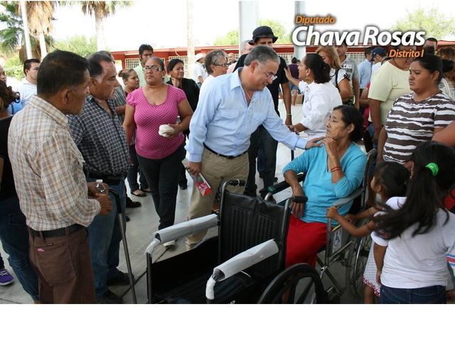 El señor Diputado, el pasado 12 de octubre junto a regidores, escuchando las necesidades de la gente